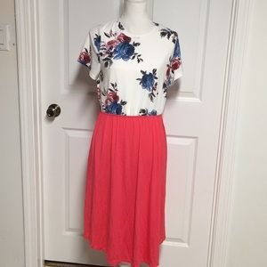 LAINAB Dress Size Large with elastic waist